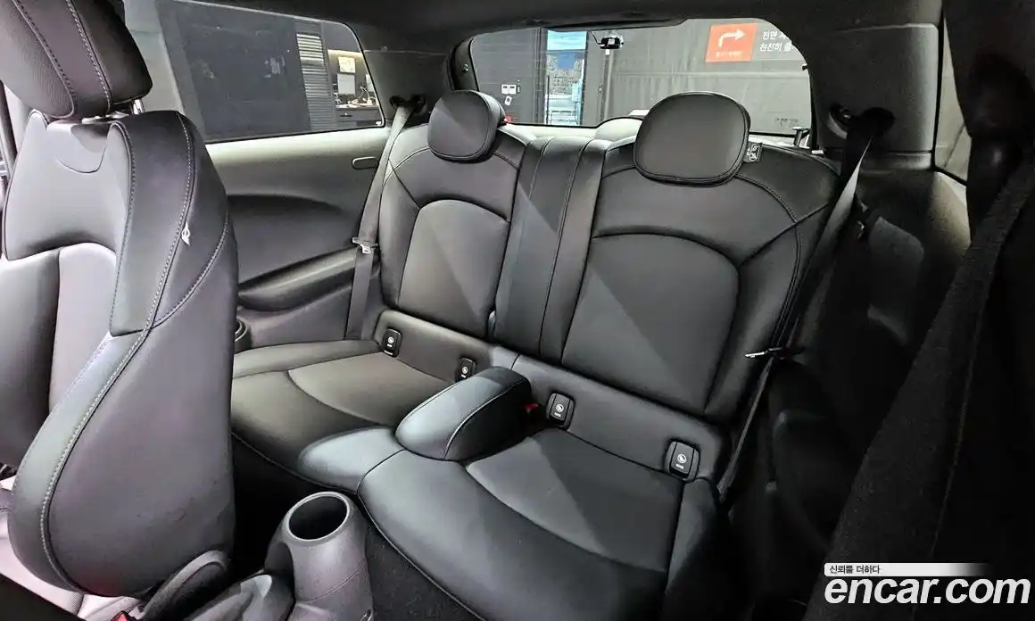 Mini Cooper 2014 1.5 Автомат в Москве № 205516, фото 3