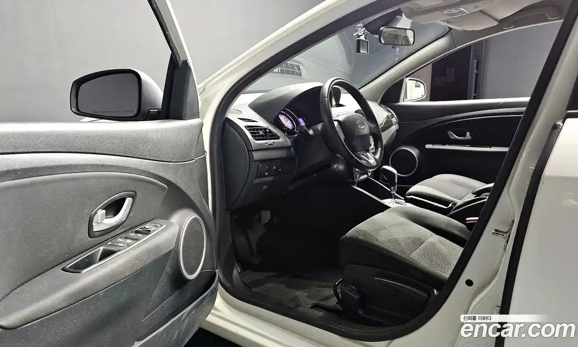 Renault SM3 2014 1.6 Автомат в Москве № 208954, фото 17