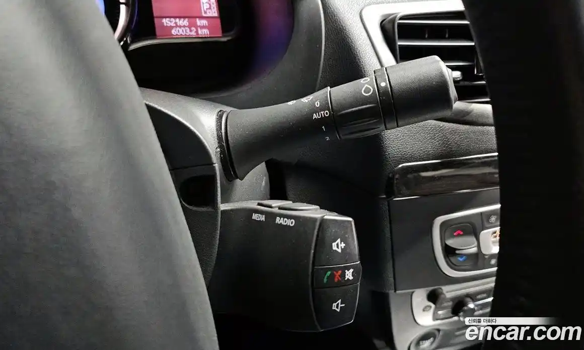 Renault SM3 2014 1.6 Автомат в Москве № 208954, фото 19