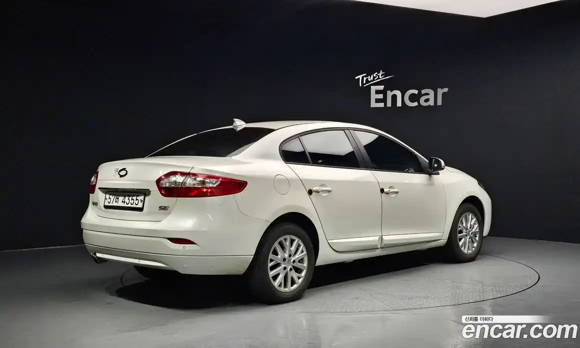 Renault SM3 2014 1.6 Автомат в Москве № 208954, фото 8