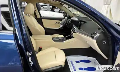 BMW 3-Series 2023 2.0 Автомат в Москве № 210467, миниатюра 3