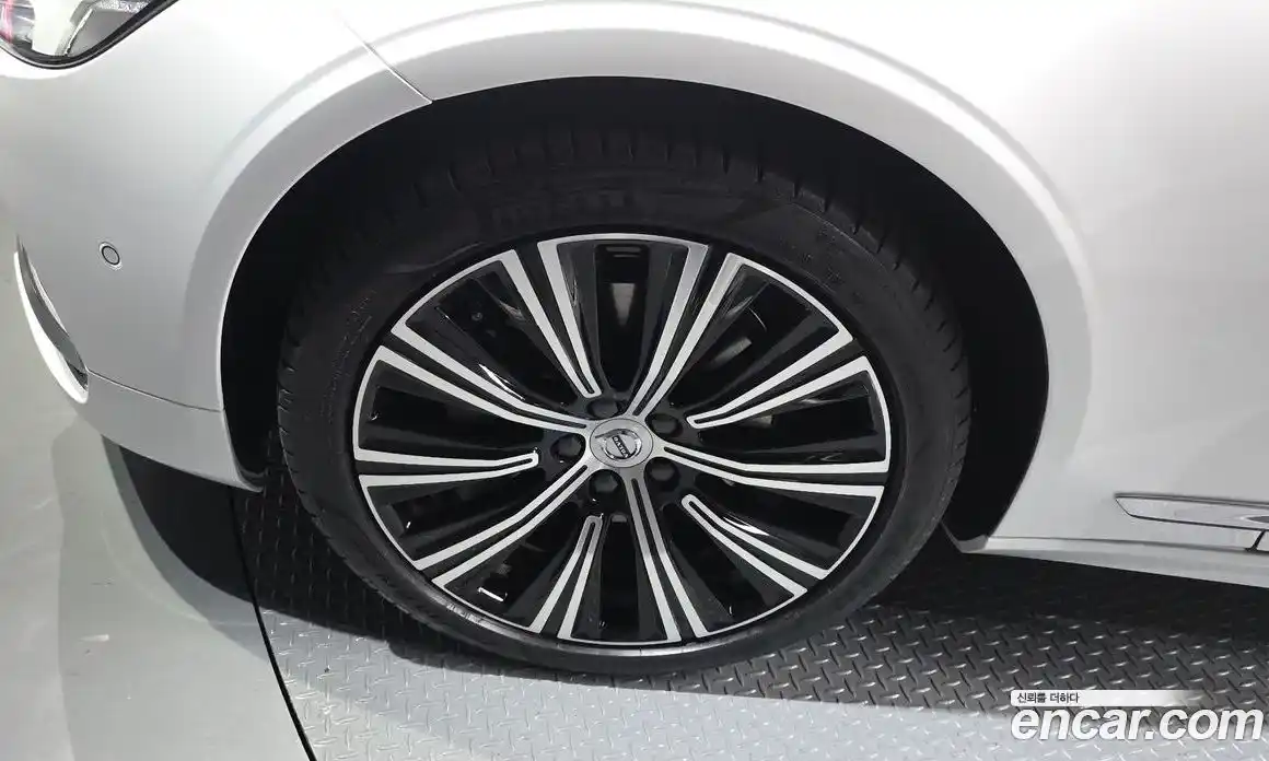 Volvo S90 2025 2.0 Автомат в Москве № 212780, фото 16