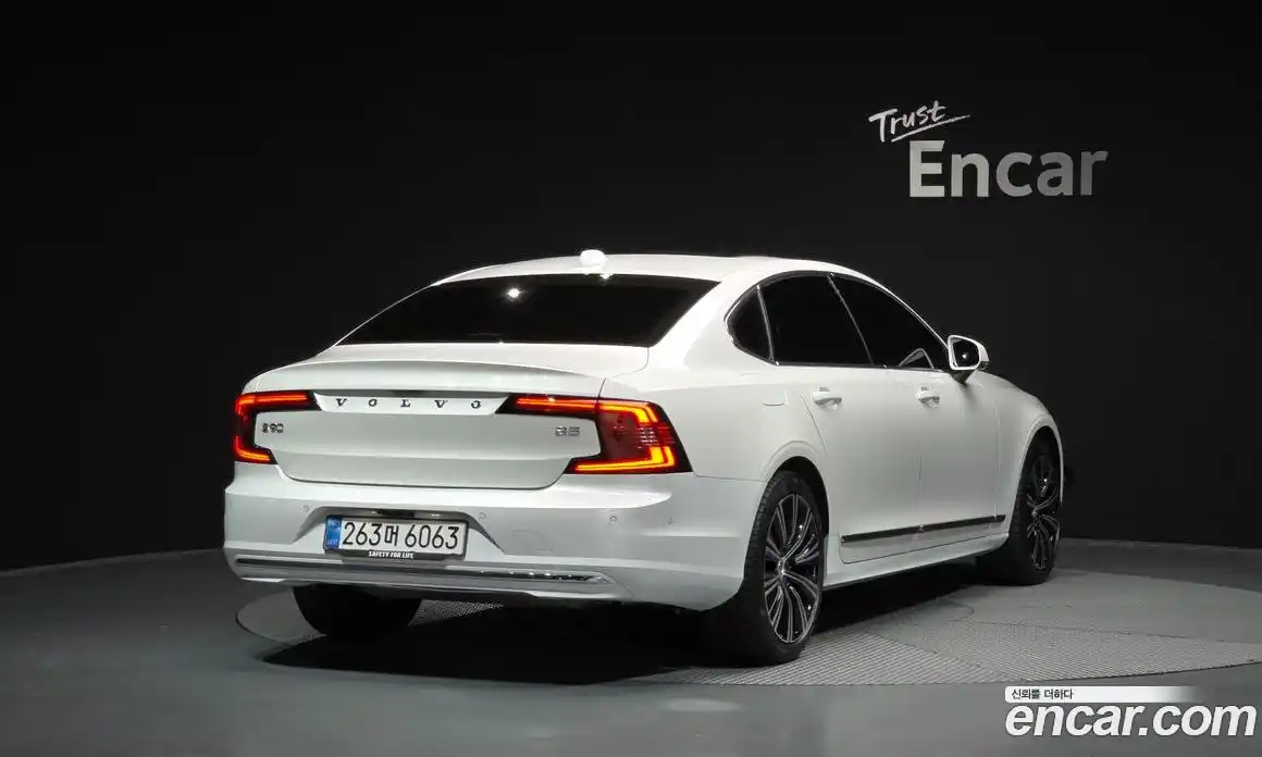 Volvo S90 2025 2.0 Автомат в Москве № 212780, фото 4