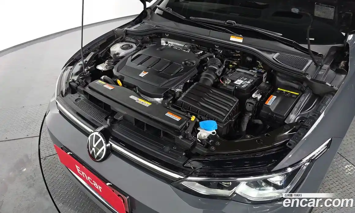 Volkswagen Golf 2022 2.0 Автомат в Москве № 215240, фото 17