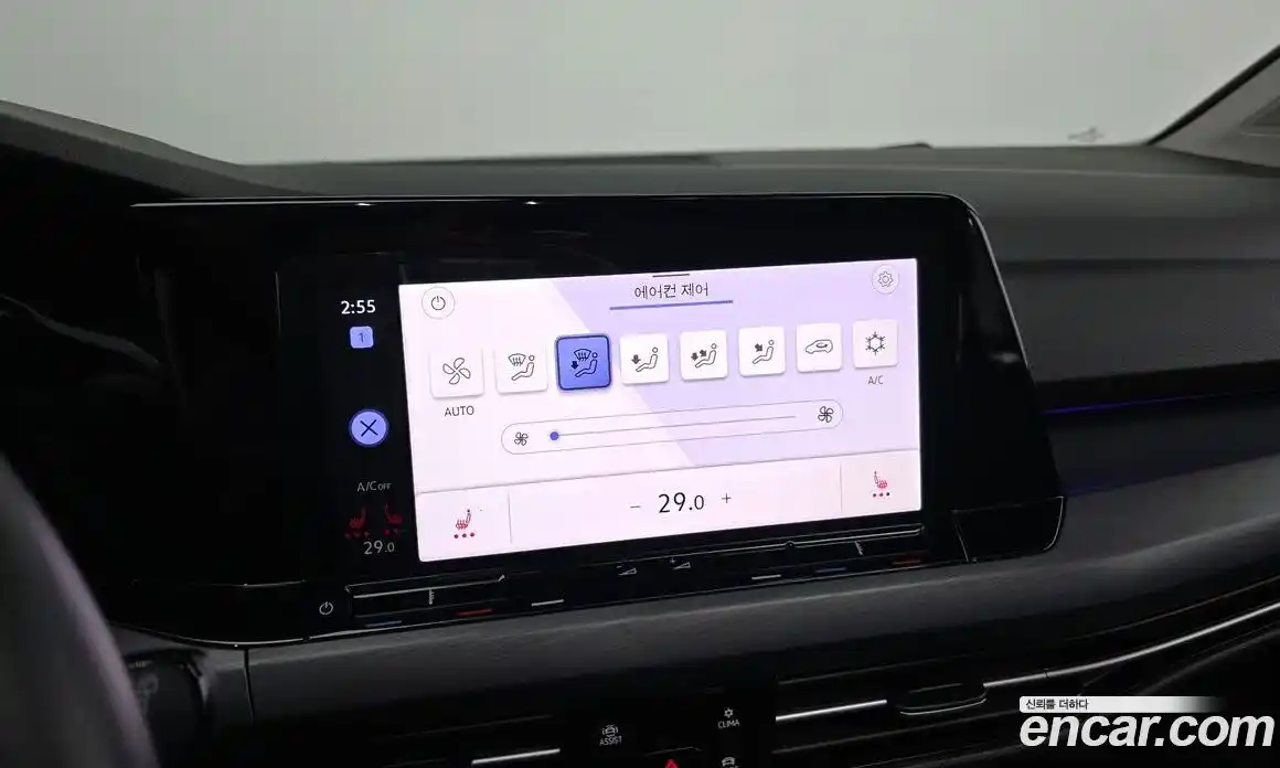 Volkswagen Golf 2022 2.0 Автомат в Москве № 215240, фото 3