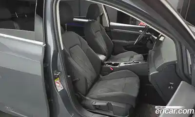 Volkswagen Golf 2022 2.0 Автомат в Москве № 215240, миниатюра 10