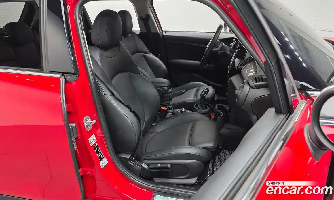 Mini Cooper 2020 1.5 Автомат в Москве № 216278, фото 17