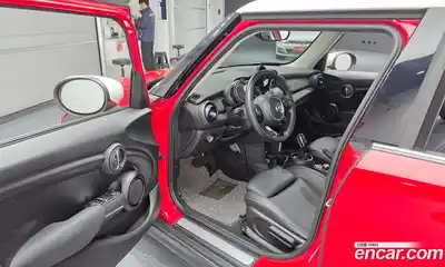 Mini Cooper 2020 1.5 Автомат в Москве № 216278, миниатюра 9