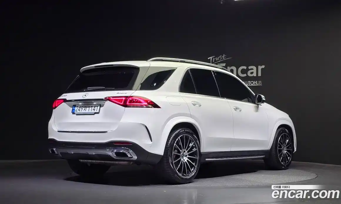 Mercedes-Benz GLE-Class 2023 3.0 Автомат в Москве № 216897, фото 13