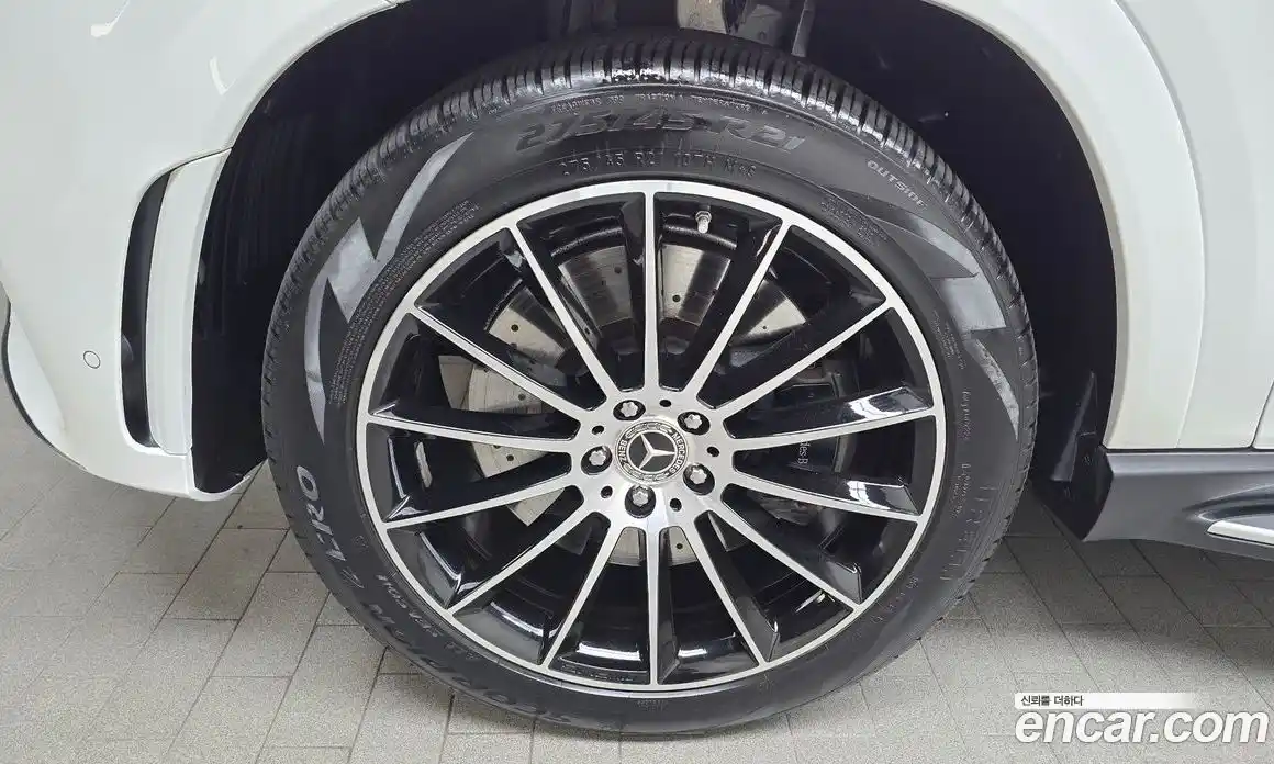 Mercedes-Benz GLE-Class 2023 3.0 Автомат в Москве № 216897, фото 19