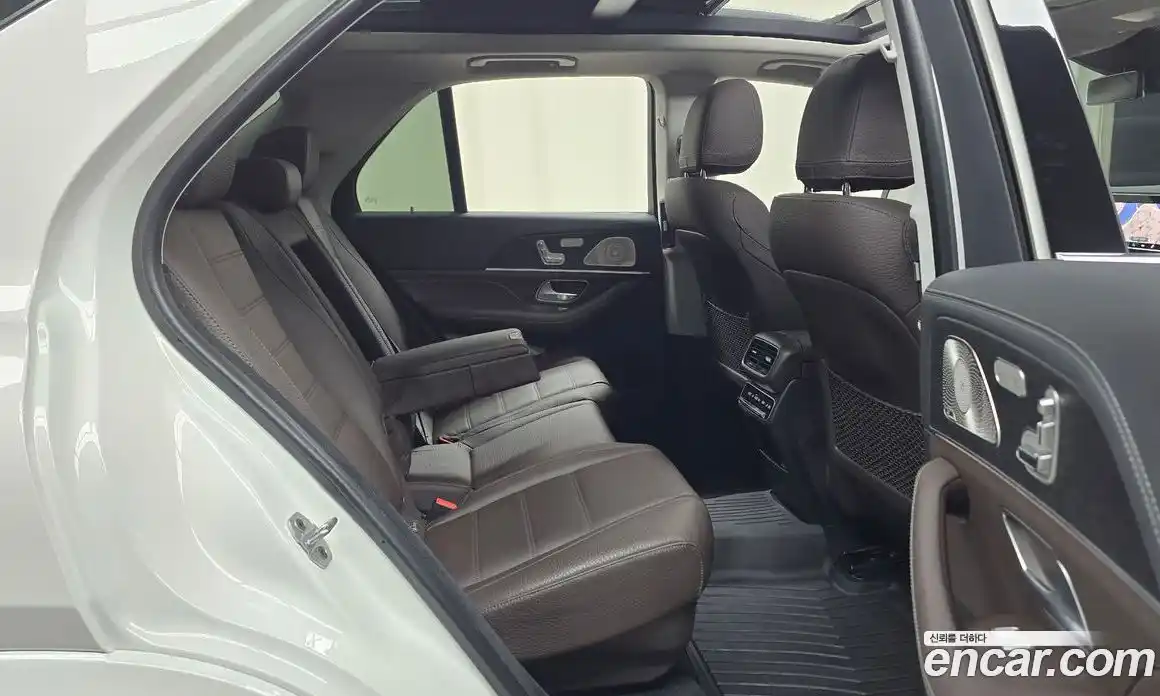 Mercedes-Benz GLE-Class 2023 3.0 Автомат в Москве № 216897, фото 20