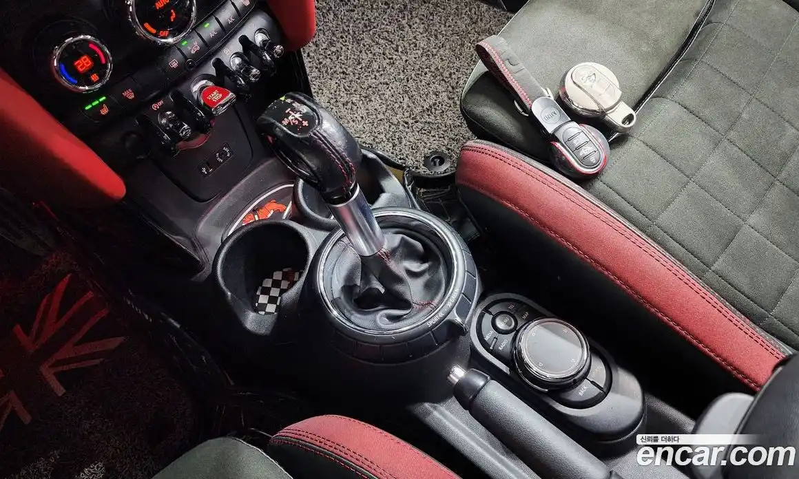 Mini Cooper 2016 2.0 Автомат в Москве № 224243, фото 3