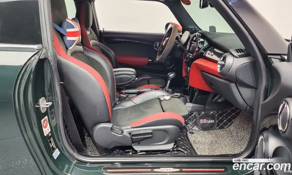 Mini Cooper 2016 2.0 Автомат в Москве № 224243, фото 4