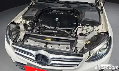 Mercedes-Benz GLC-Class 2017 2.1 Автомат в Москве № 224637, миниатюра 2