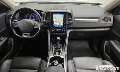 Renault QM6 2023 2.0 Автомат в Москве № 225976, миниатюра 2