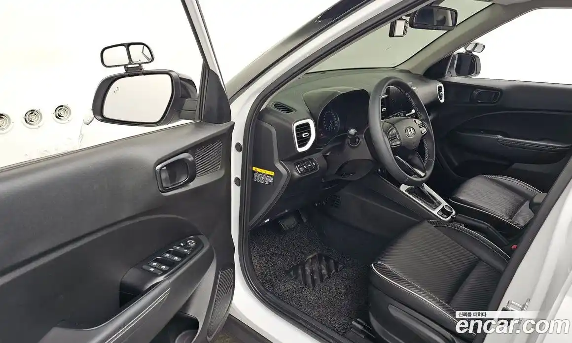 Hyundai Venue 2020 1.6 Автомат в Москве № 226153, фото 13