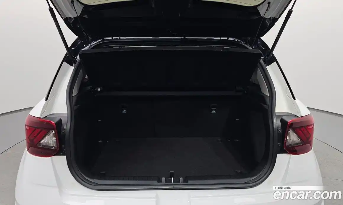 Hyundai Venue 2020 1.6 Автомат в Москве № 226153, фото 18