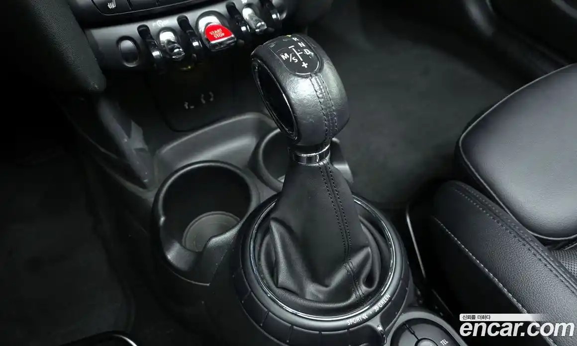 Mini Cooper 2015 1.5 Автомат в Москве № 227303, фото 13