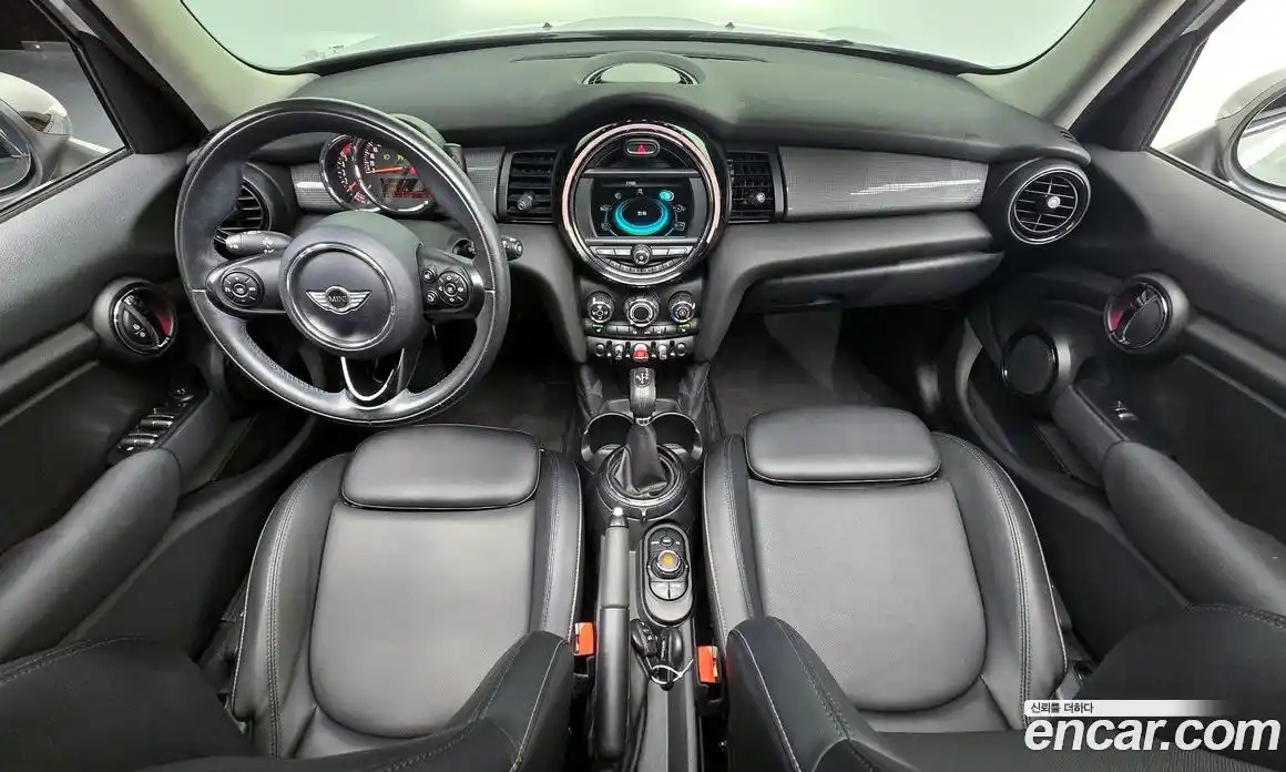 Mini Cooper 2015 1.5 Автомат в Москве № 227303, фото 16