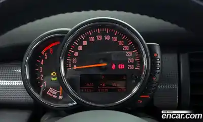 Mini Cooper 2015 1.5 Автомат в Москве № 227303, миниатюра 2