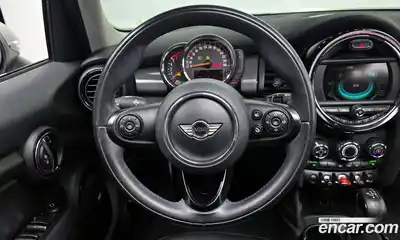 Mini Cooper 2015 1.5 Автомат в Москве № 227303, миниатюра 5