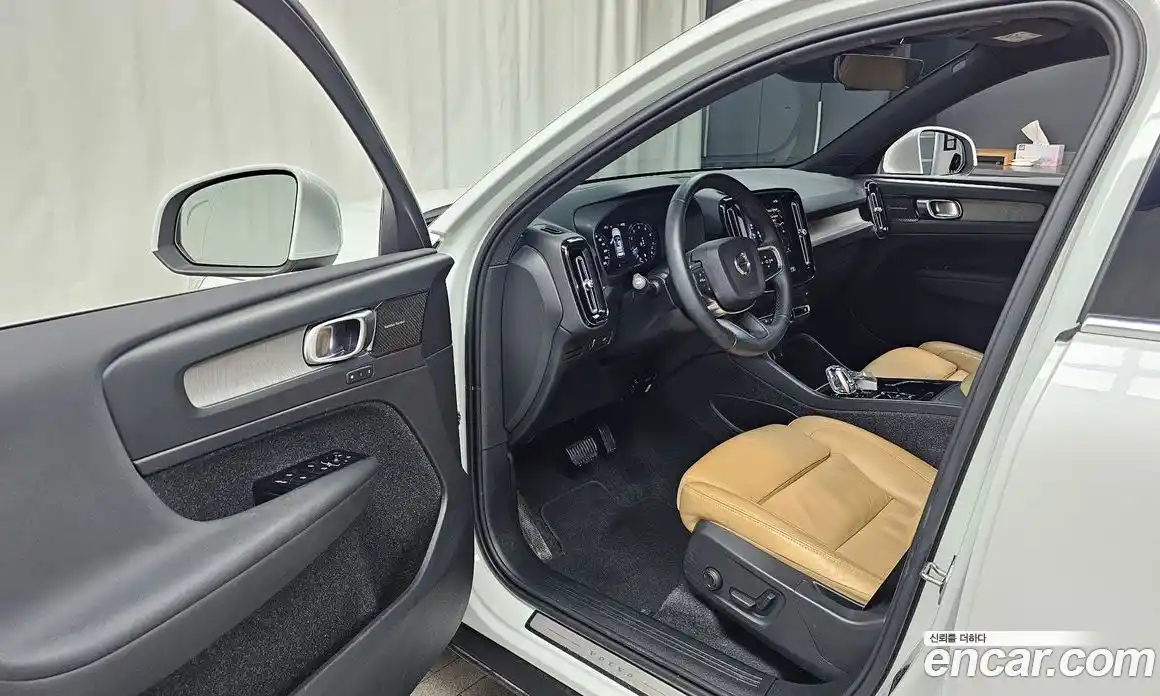 Volvo XC40 2022 2.0 Автомат в Москве № 230487, фото 18