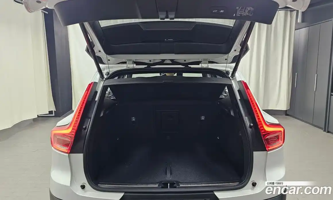 Volvo XC40 2022 2.0 Автомат в Москве № 230487, фото 20