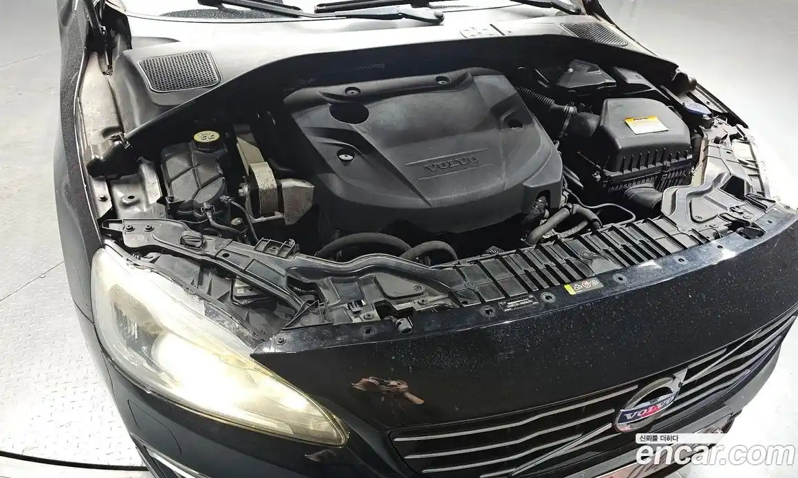 Volvo V60 2016 2.0 Автомат в Москве № 230673, фото 4