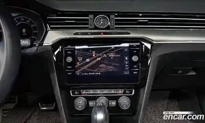 Volkswagen Arteon 2018 2.0 Автомат в Москве № 232154, миниатюра 2