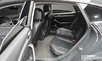 Volkswagen Arteon 2018 2.0 Автомат в Москве № 232154, миниатюра 7