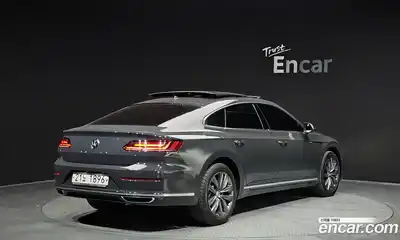 Volkswagen Arteon 2018 2.0 Автомат в Москве № 232154, миниатюра 8