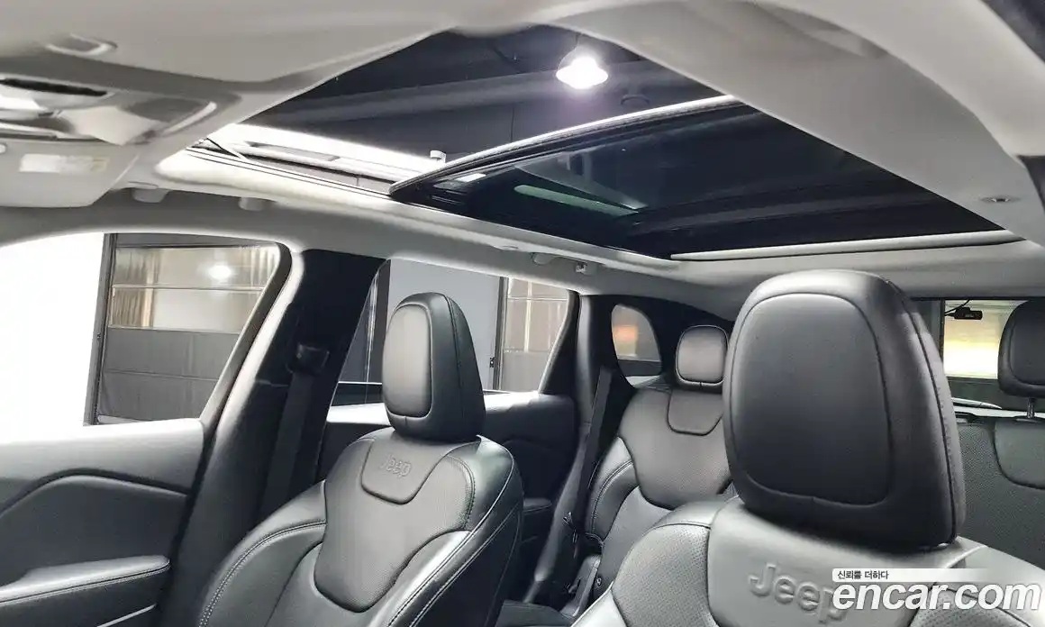 Jeep Cherokee 2021 2.4 Автомат в Москве № 232267, фото 11