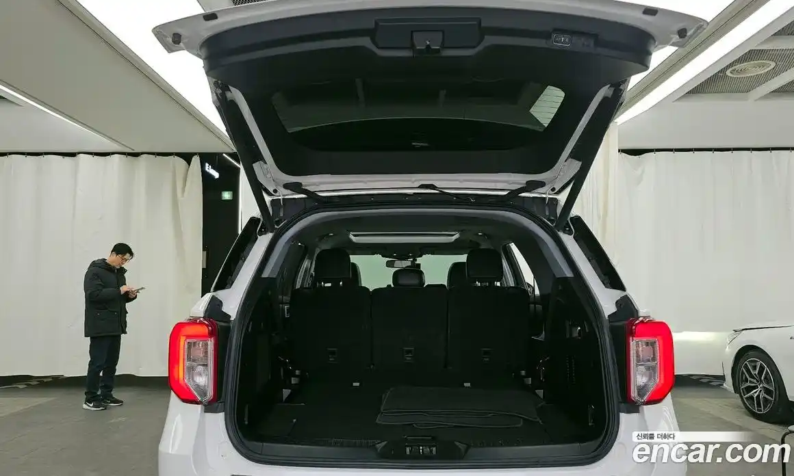 Ford Explorer 2021 2.3 Автомат в Москве № 273444, фото 15