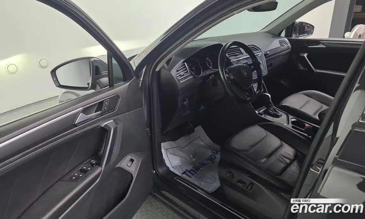 Volkswagen Tiguan 2020 2.0 Автомат в Москве № 277700, фото 12