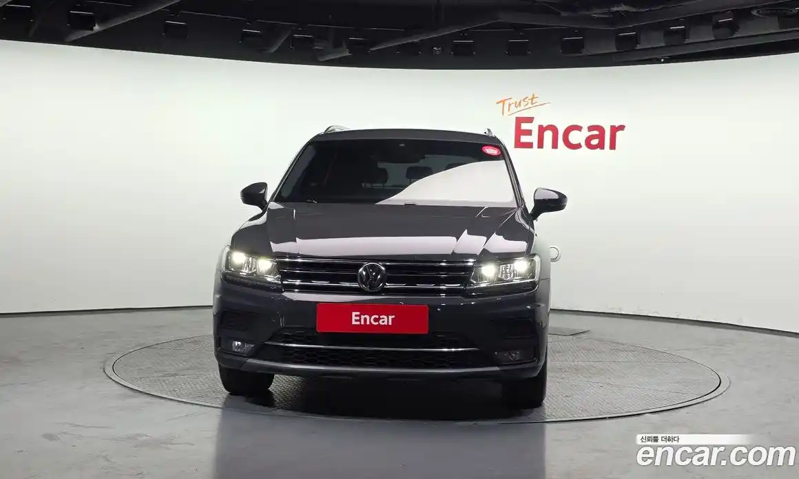 Volkswagen Tiguan 2020 2.0 Автомат в Москве № 277700, фото 15