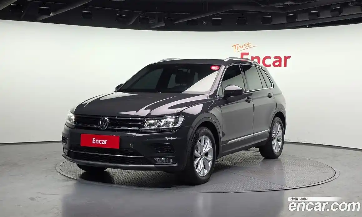 Volkswagen Tiguan 2020 2.0 Автомат в Москве № 277700, фото 17