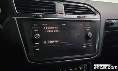 Volkswagen Tiguan 2020 2.0 Автомат в Москве № 277700, миниатюра 4