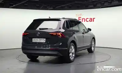 Volkswagen Tiguan 2020 2.0 Автомат в Москве № 277700, миниатюра 5