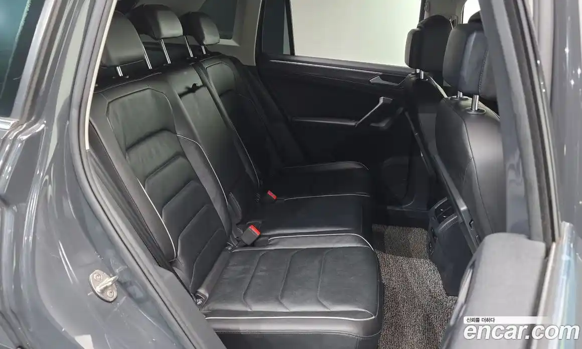 Volkswagen Tiguan 2020 2.0 Автомат в Москве № 277700, фото 7