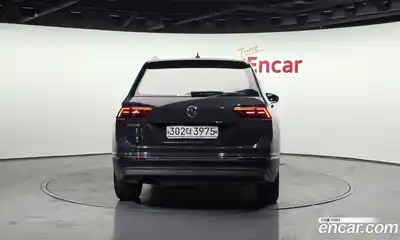 Volkswagen Tiguan 2020 2.0 Автомат в Москве № 277700, миниатюра 9