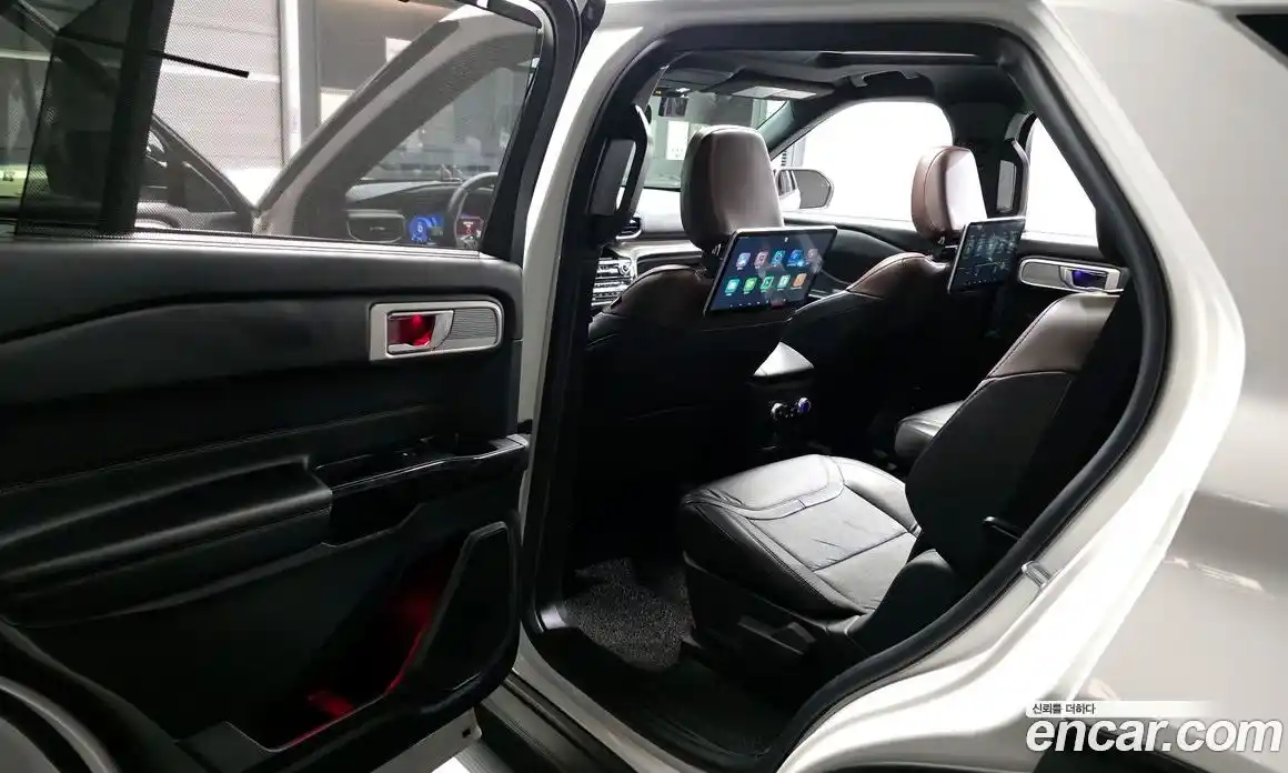 Ford Explorer 2021 3.0 Автомат в Москве № 280471, фото 20