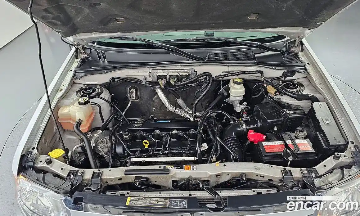 Ford Escape 2011 2.5 Автомат в Москве № 281653, фото 19