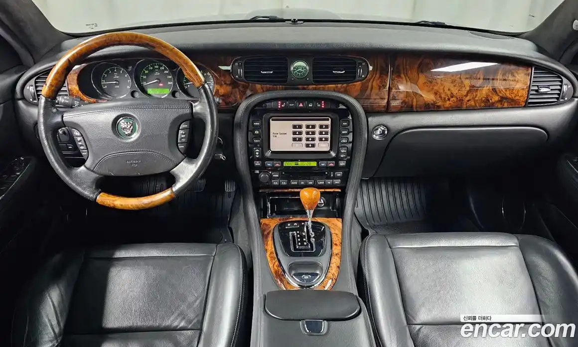 Jaguar XJ-8 2005 3.6 Автомат в Москве № 283827, фото 15