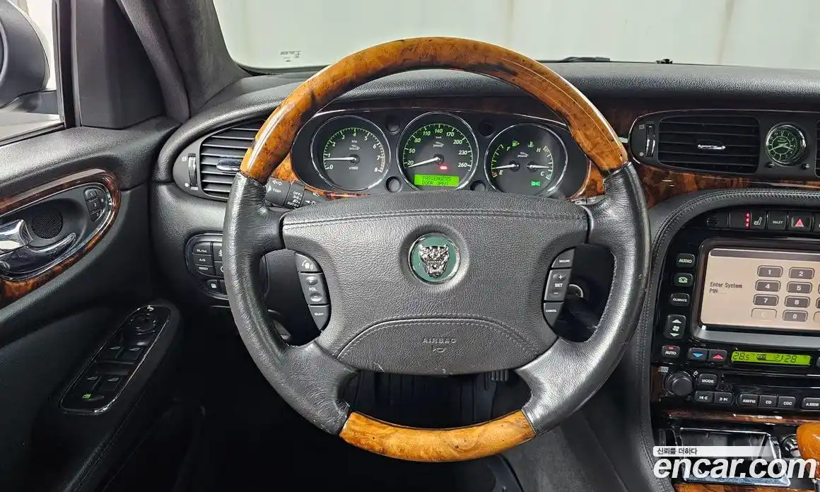 Jaguar XJ-8 2005 3.6 Автомат в Москве № 283827, фото 4