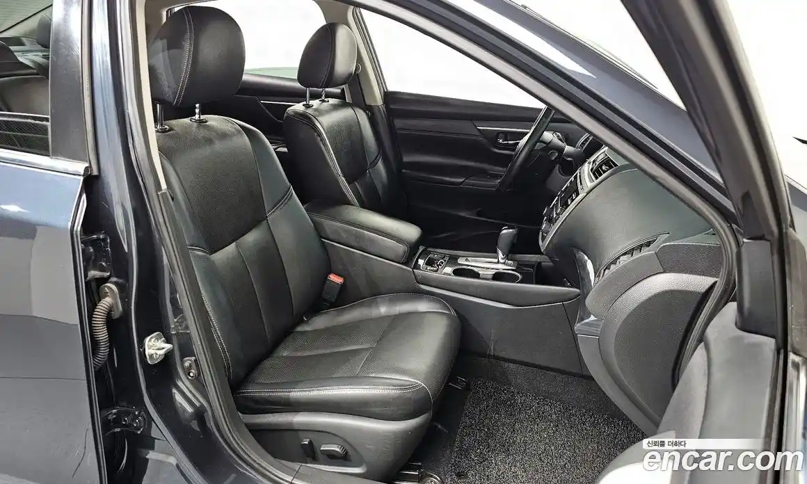 Nissan Altima 2017 2.5 Автомат в Москве № 285004, фото 10
