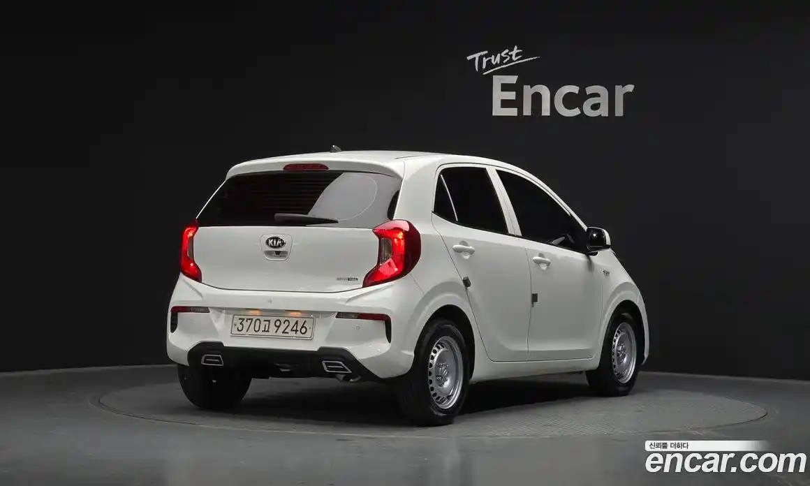 Kia Morning 2021 1.0 Автомат в Москве № 285440, фото 18