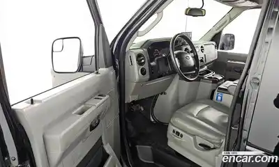 Ford E-Series, 2012