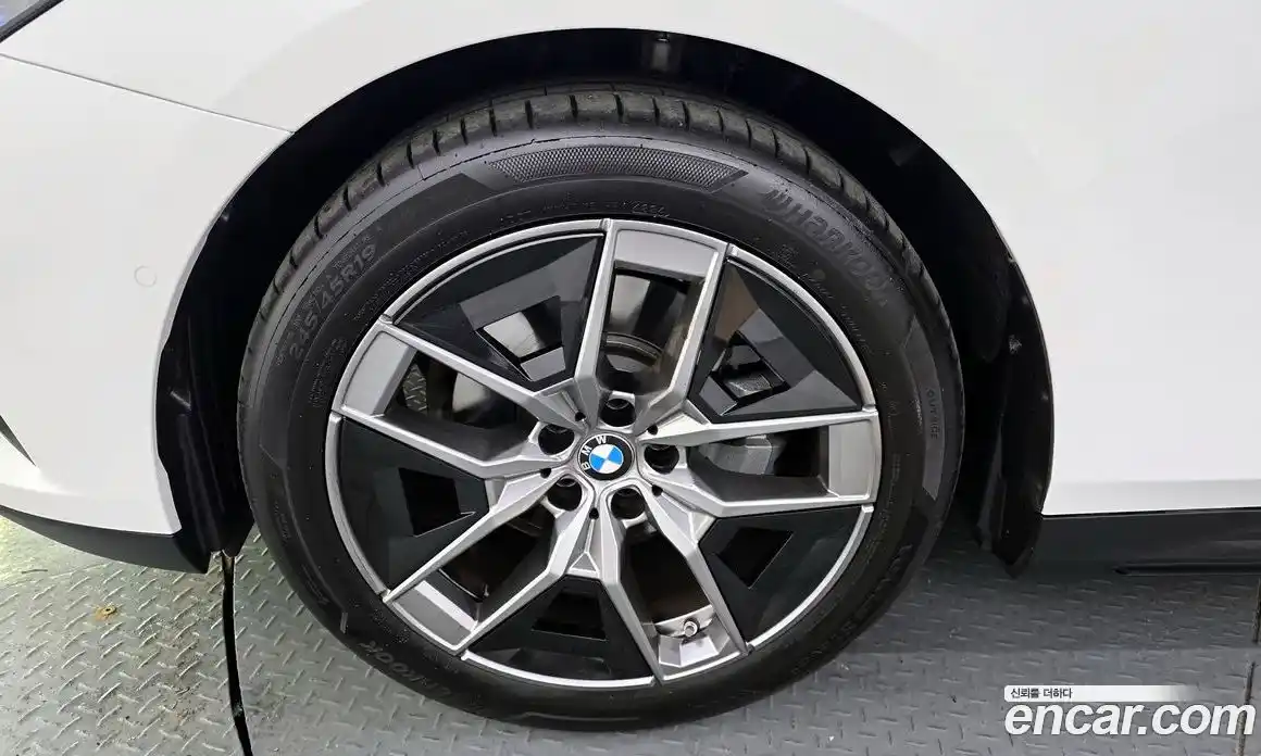 BMW 5-Series 2025 2.0 Автомат в Москве № 302273, фото 12