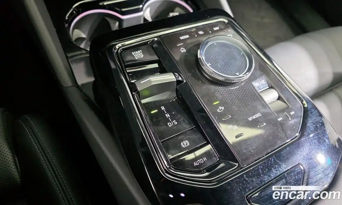 BMW 5-Series 2025 2.0 Автомат в Москве № 302273, фото 13