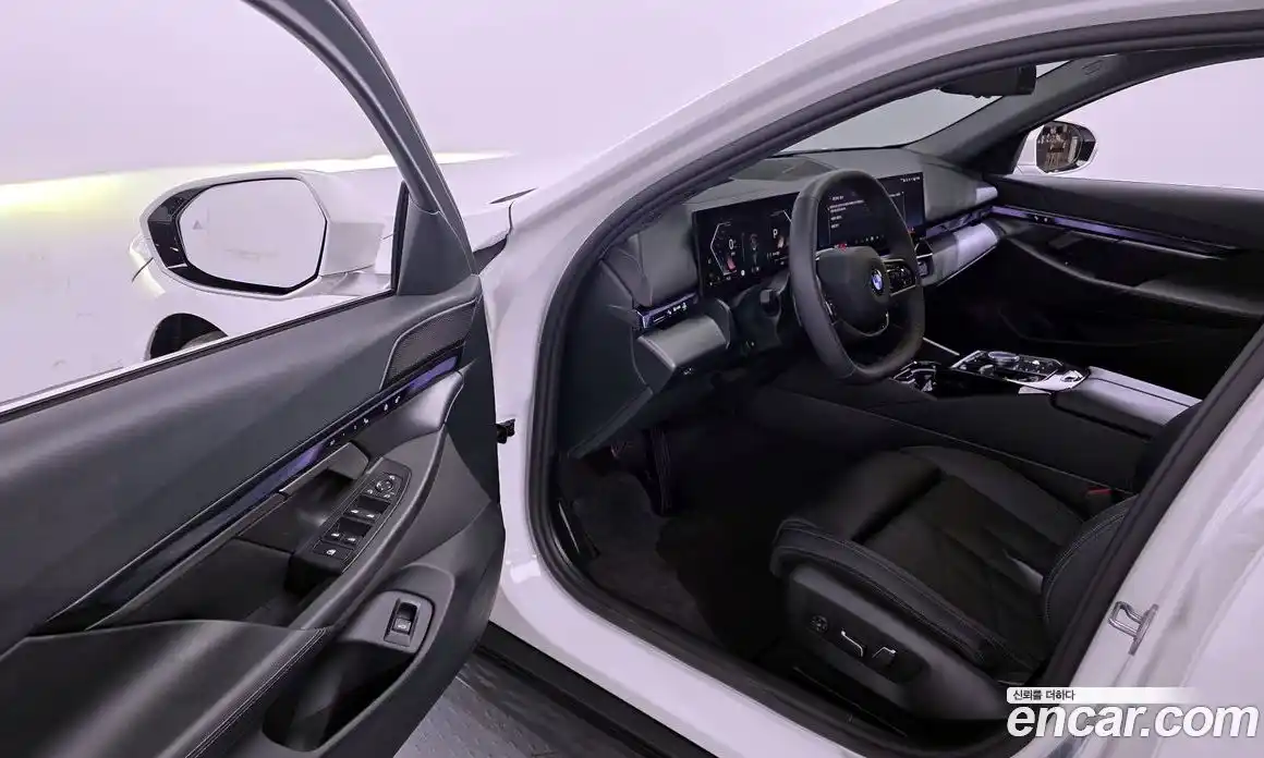 BMW 5-Series 2025 2.0 Автомат в Москве № 302273, фото 18